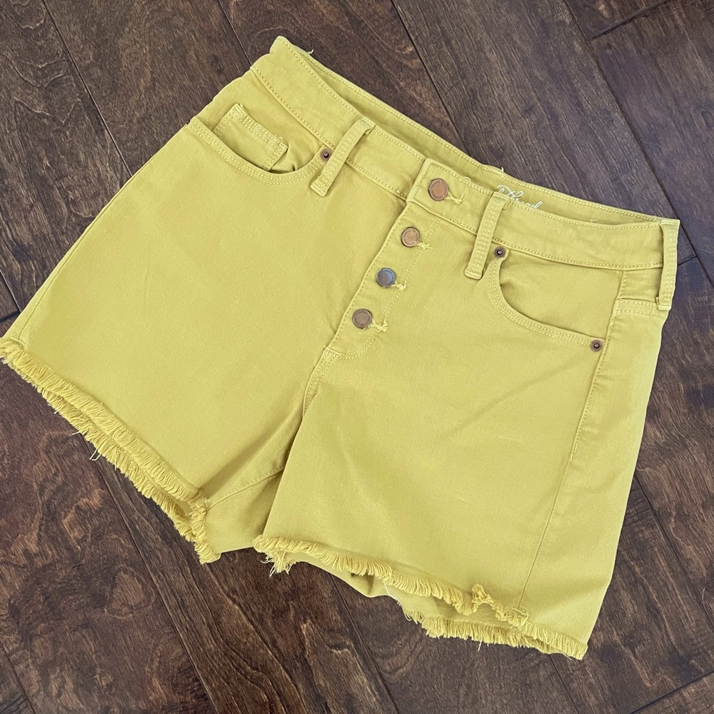 Women’s shorts. Universal Thread. Size 6/28